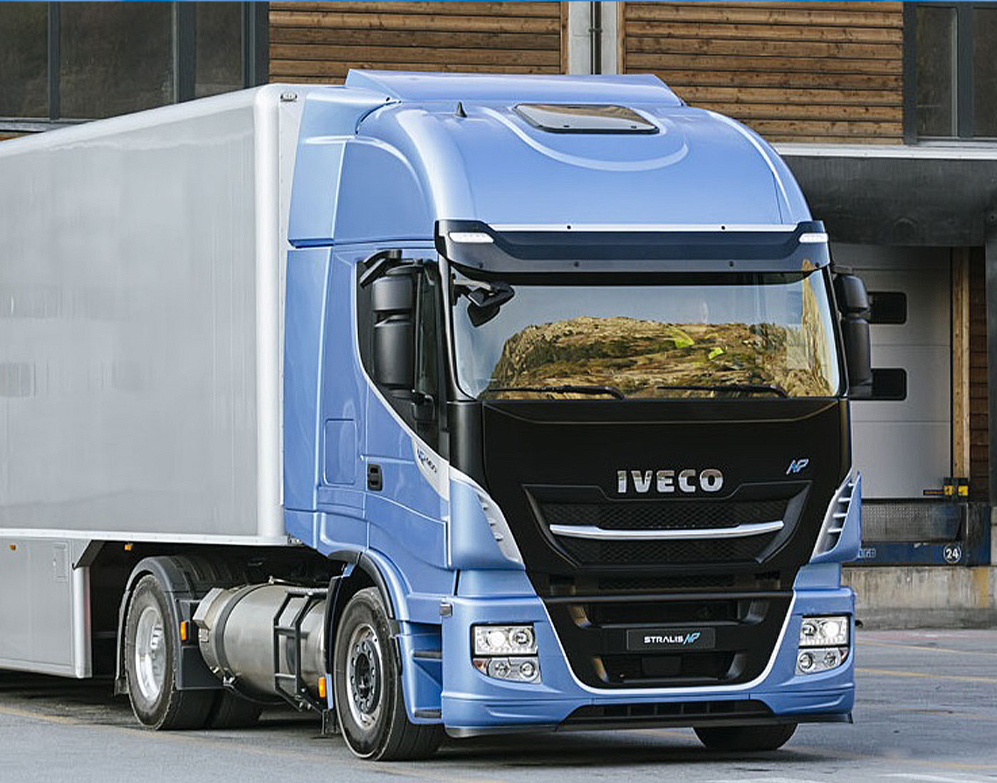 Тягач Iveco Stralis